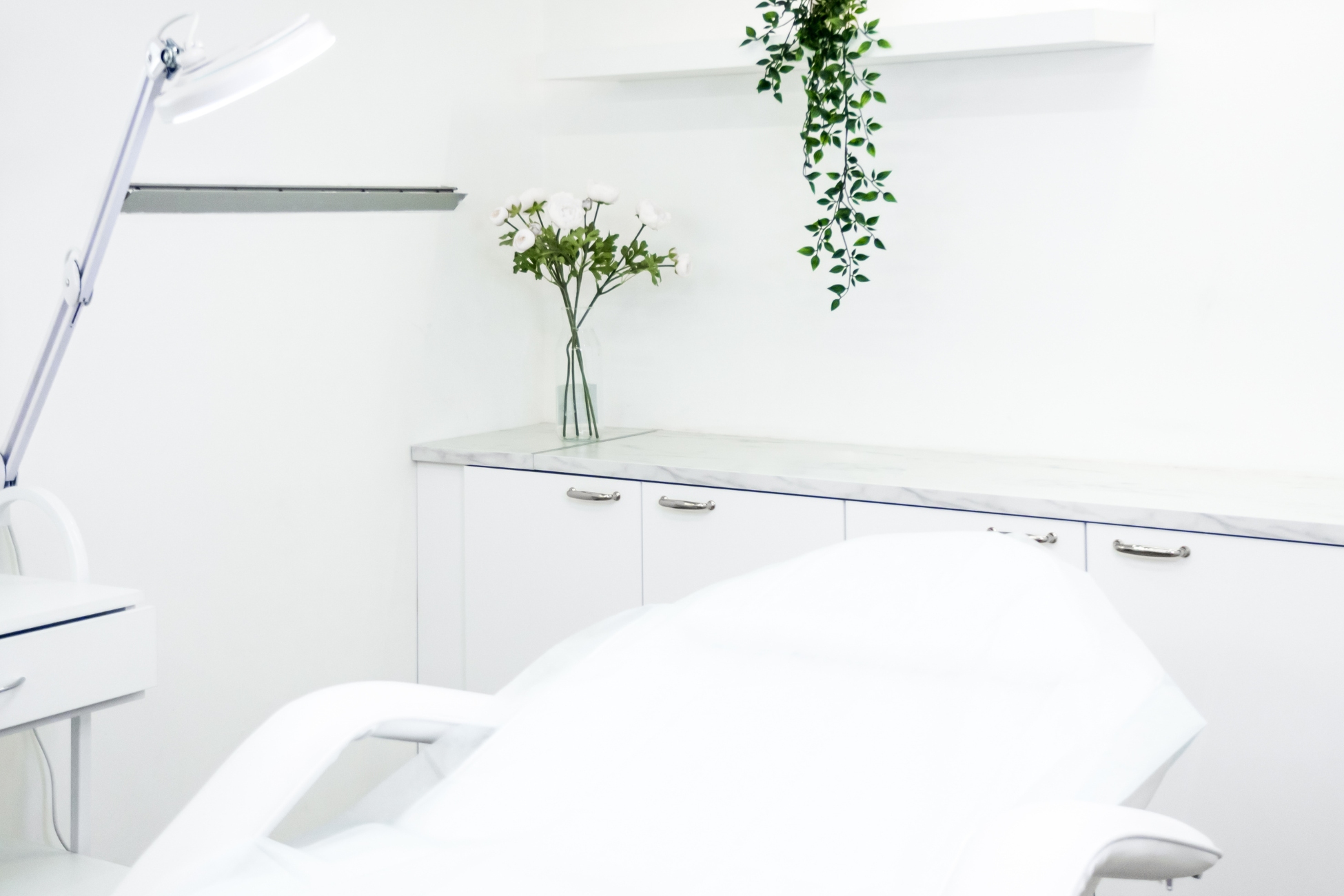 Ergonomia w salonie – jak meble wpływają na zdrowie i wydajność pracy?